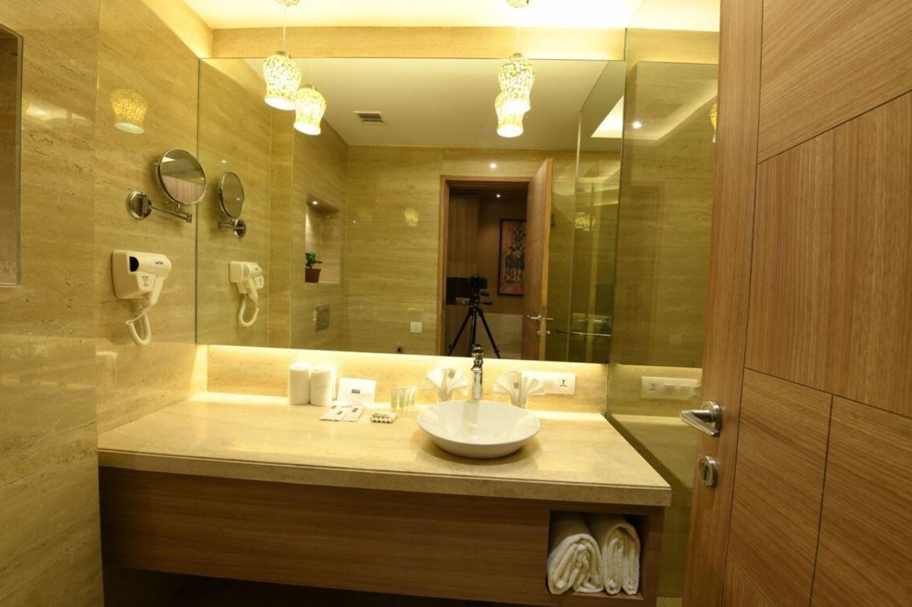 Surestay Plus By Best Western Amritsar Eksteriør bilde
