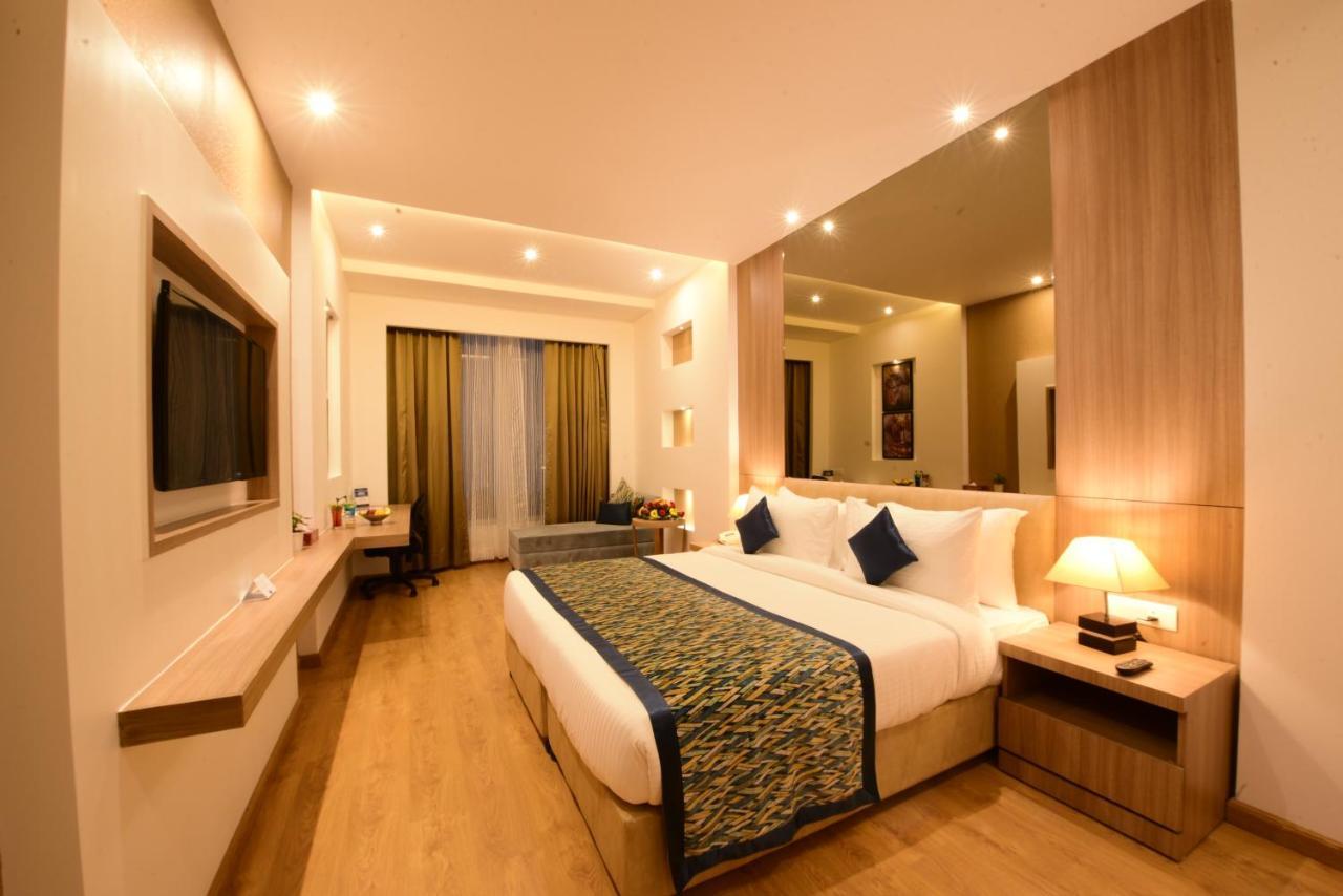 Surestay Plus By Best Western Amritsar Eksteriør bilde