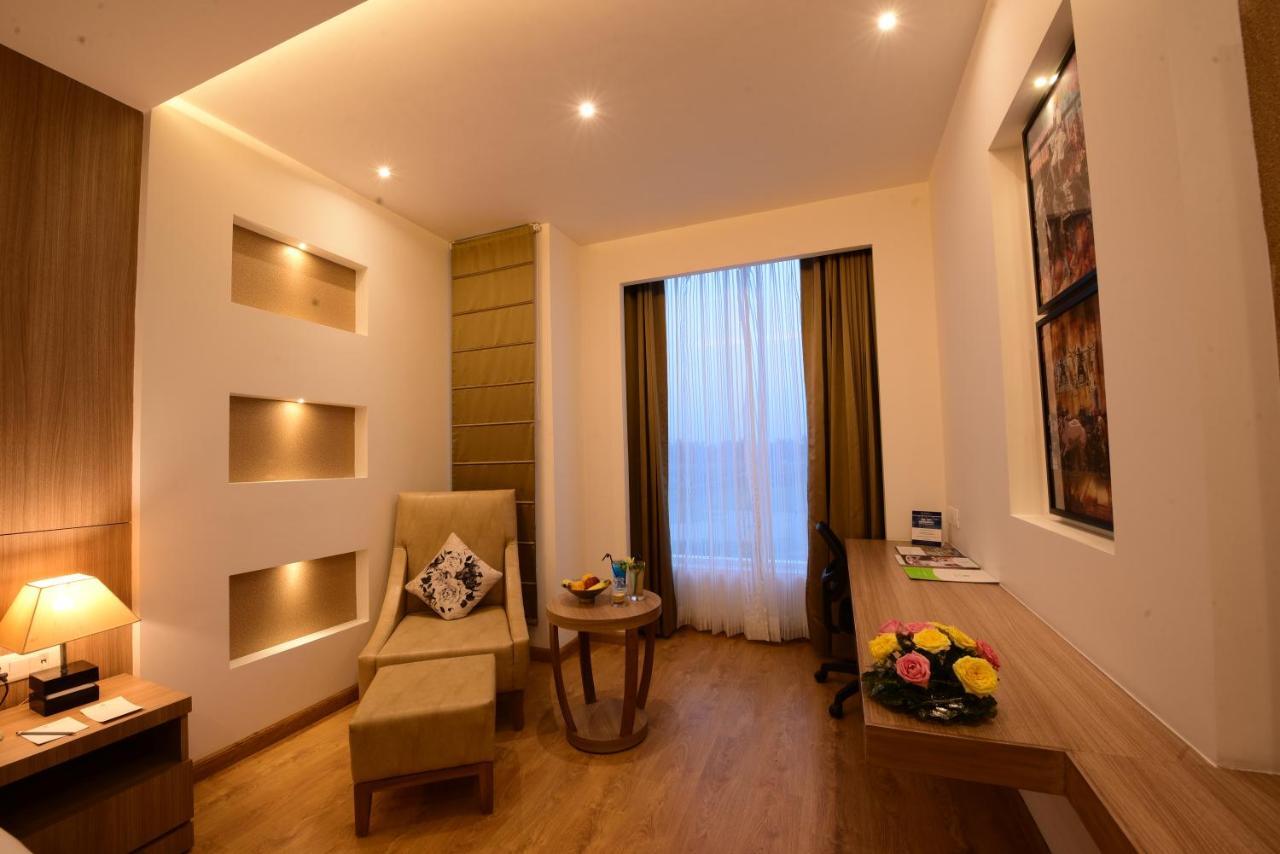 Surestay Plus By Best Western Amritsar Eksteriør bilde