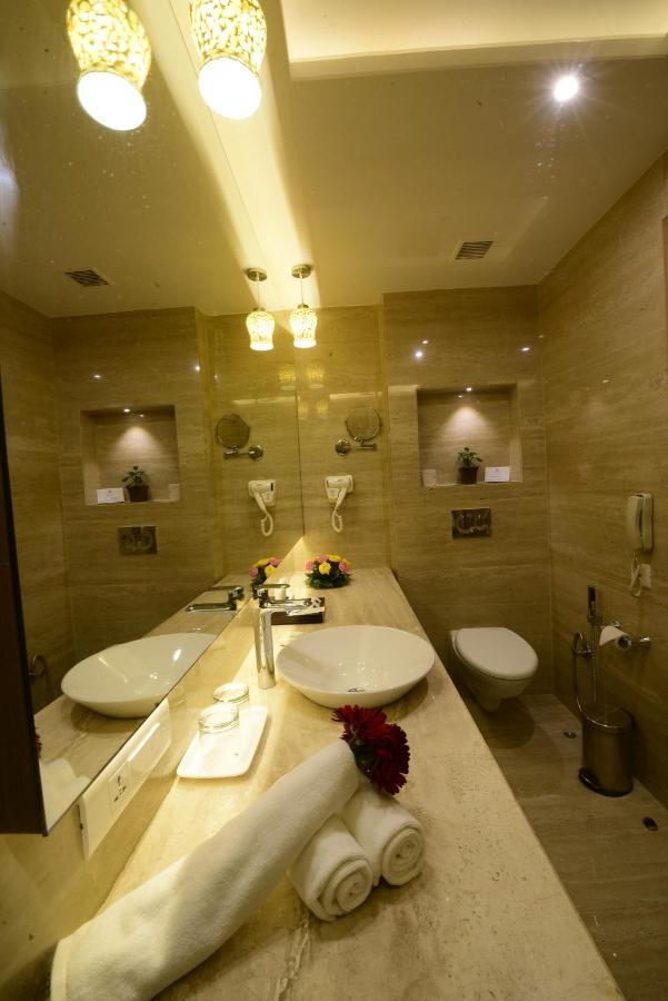 Surestay Plus By Best Western Amritsar Eksteriør bilde